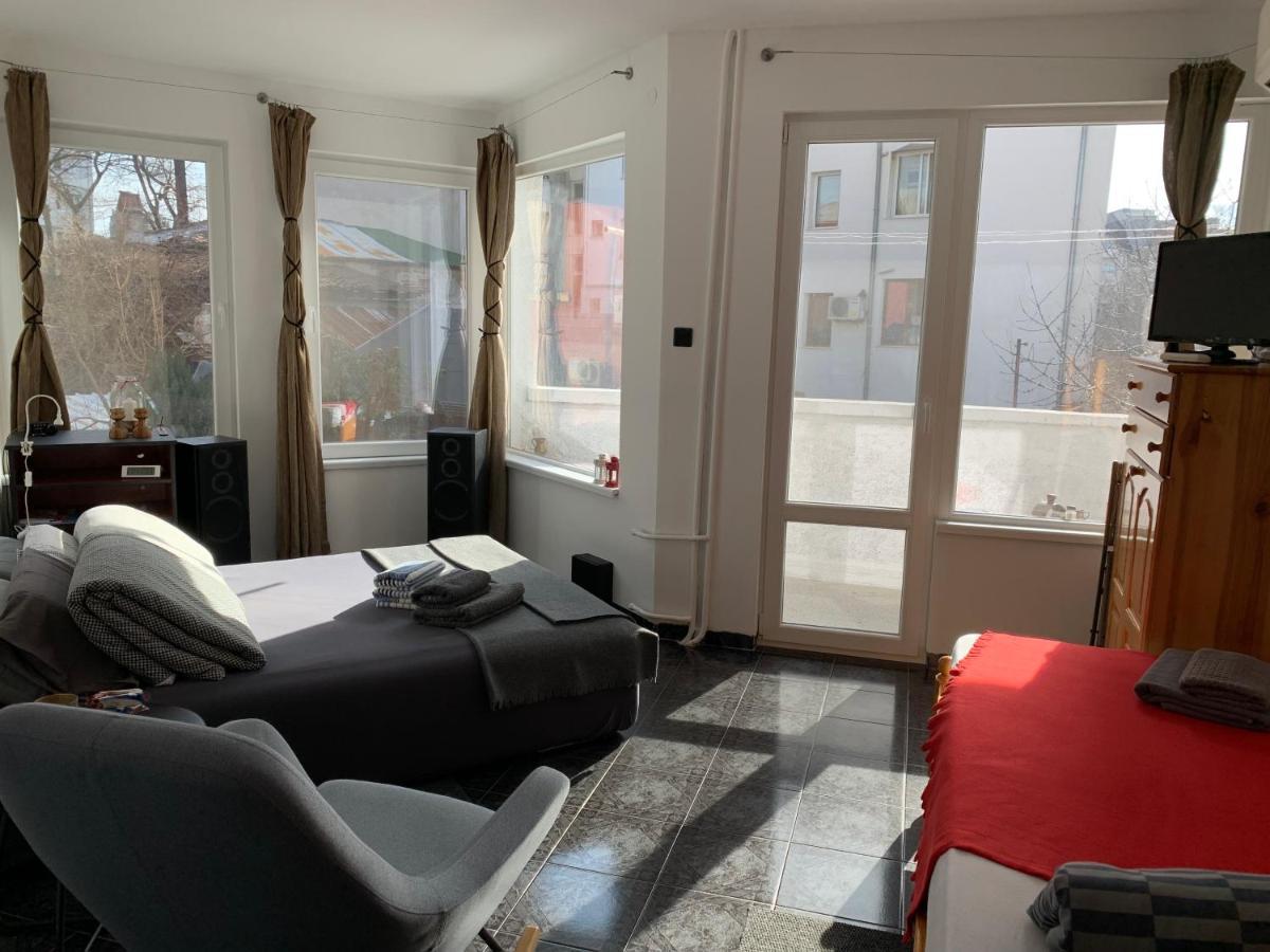 Modern Flat Near Downtown Plovdiv Διαμέρισμα Εξωτερικό φωτογραφία